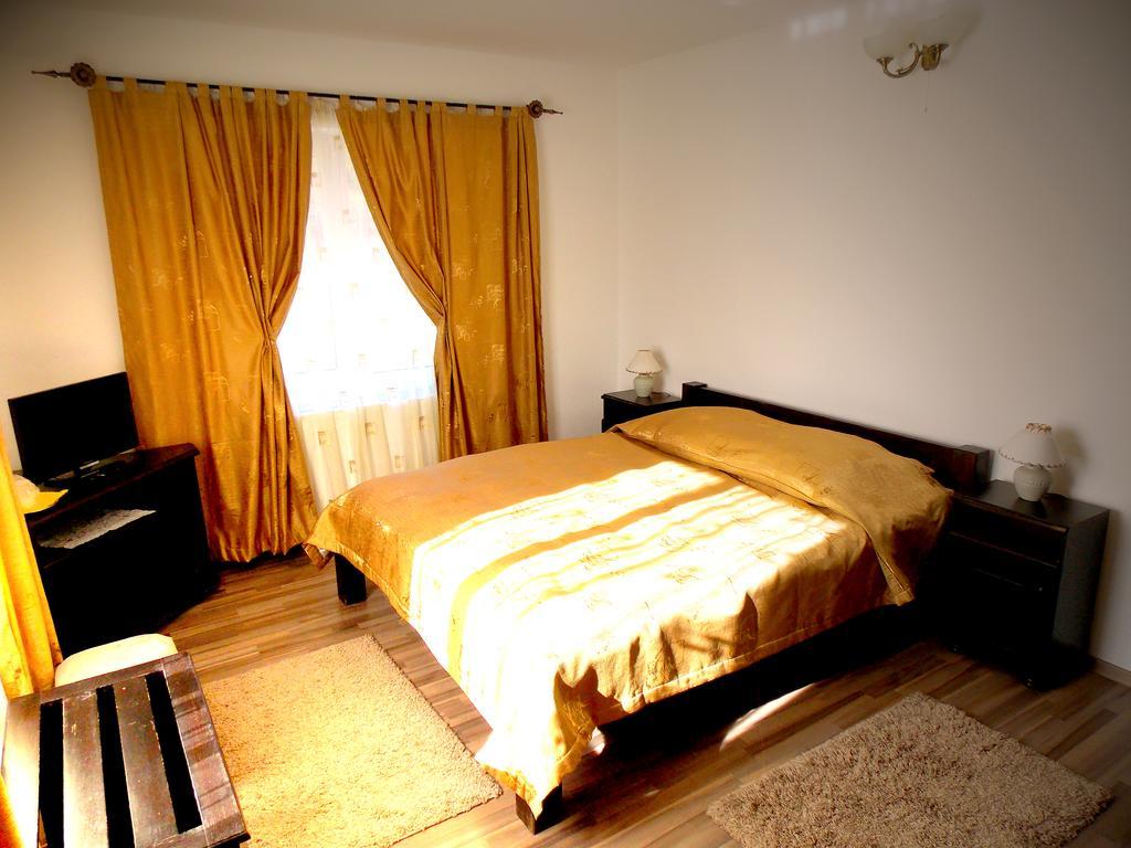 Casa Olteanu Pension Moieciu de Jos Habitación foto